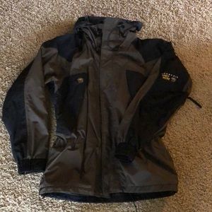 Mountain hardware ski coat